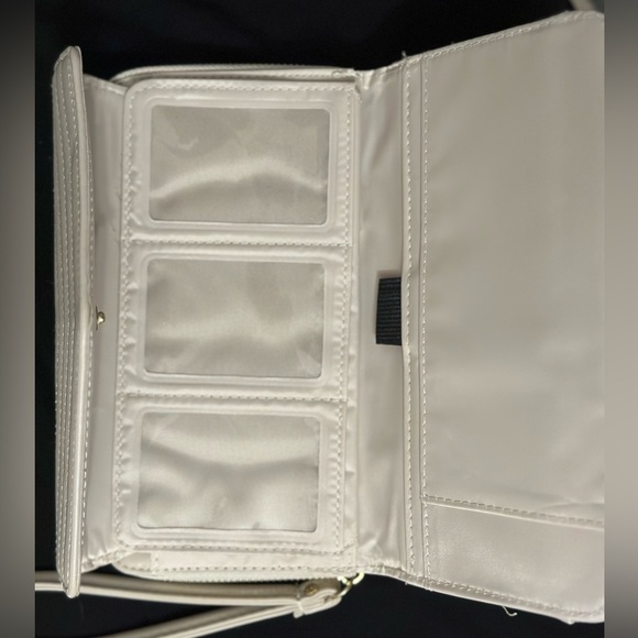 Beige multi compartment wristlet purse zip clutch wallet - Picture 3 of 4